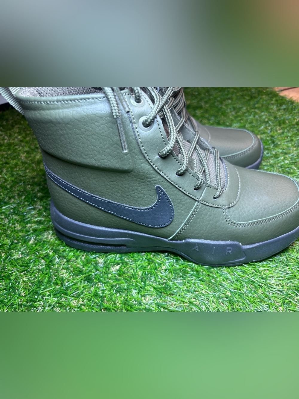 Nike Men’s Olive Green High-Top Boots with Black Swoosh